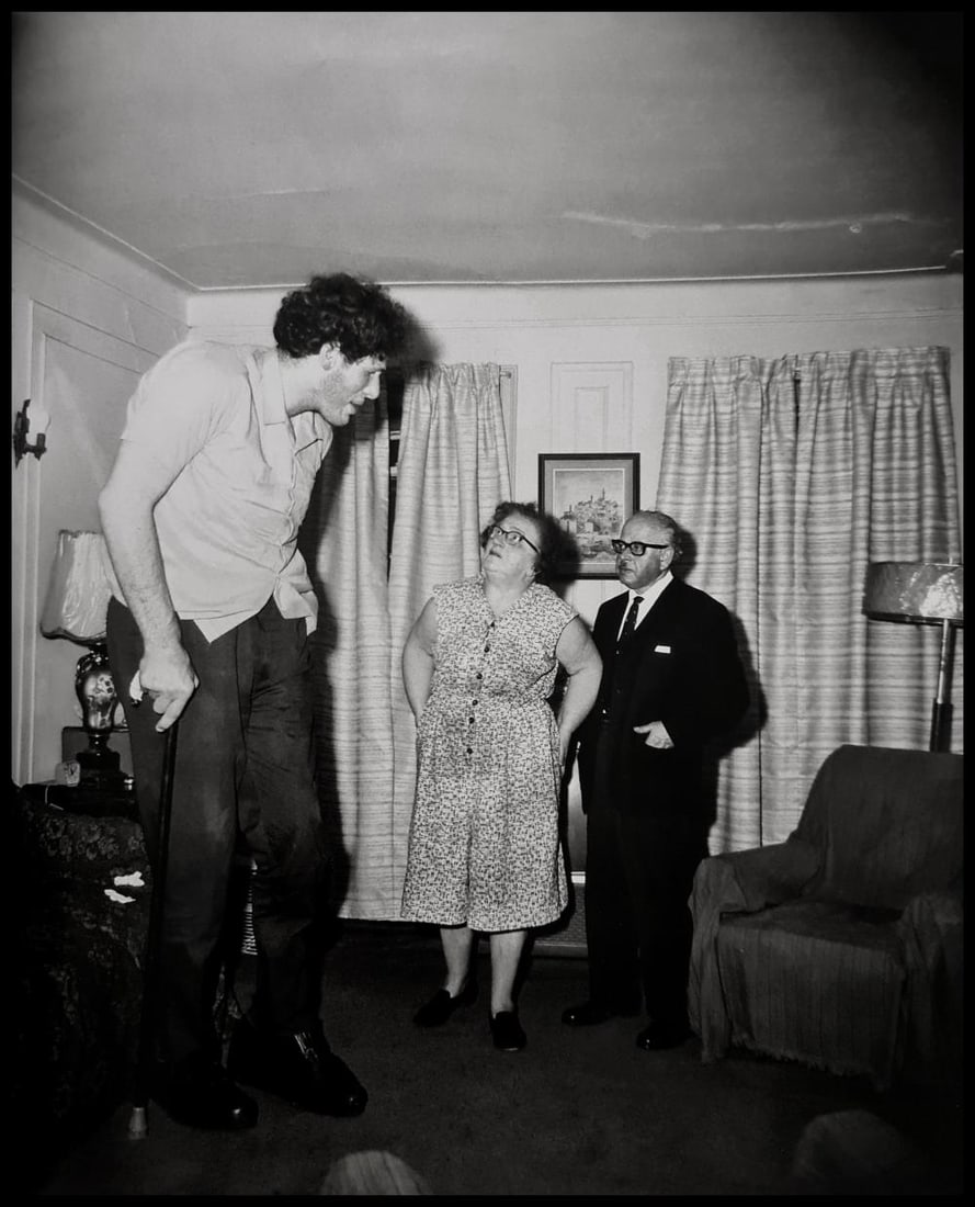 Diane Arbus, A Jewish giant at home with his parents in the Bronx, N.Y., 1970 (1 of 1)