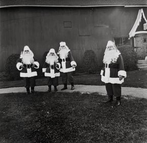 Diane Arbus, Tattooed man at a carnival, Md., 1970