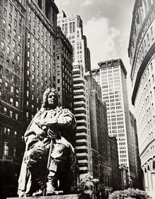 Berenice Abbott, DePeyster Statue, Bowling Green, 1930s