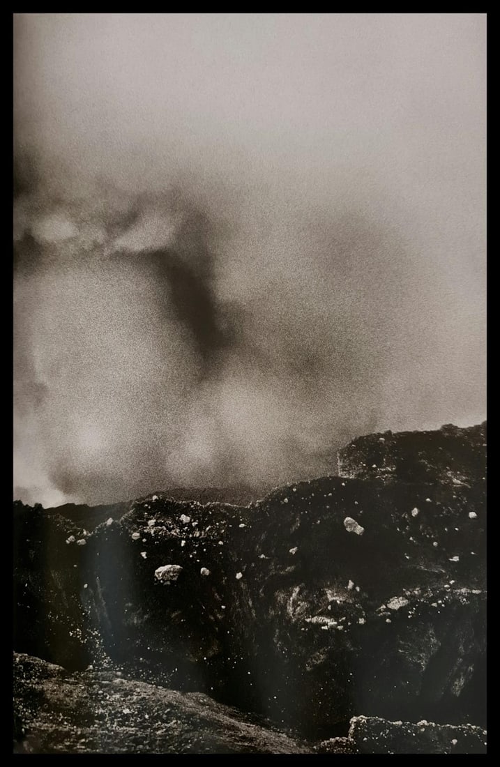 Sebastiao Salgado,View of the inside of the crater of Nyiragongo, Democratic Republic of Congo, 2004 (1 of 1)