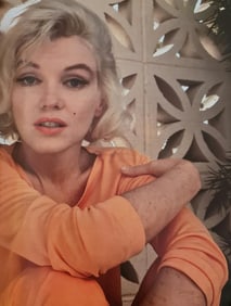 Marilyn Monroe in orange - 1