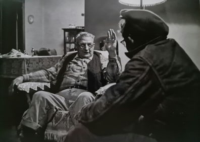 Dennis Stock, James Dean talking with family, Fairmount Indiana