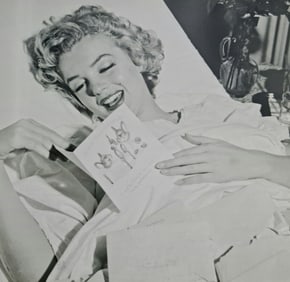 Marilyn Monroe in hospital after her Apendectomy