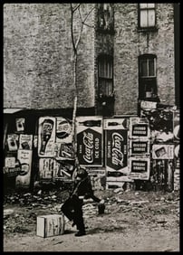 André Kertész, Boy in dirty street,New York, 1959