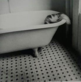 Francesca Woodman, Untitled, New York, 1979-80 - 5
