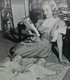 Marilyn Monroe, Discovered while babysitting - 2
