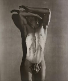 George Platt Lynes, Nude with hand
