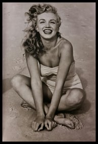 Andre de Diene, Marilyn Monroe on Toby Beach, 1949