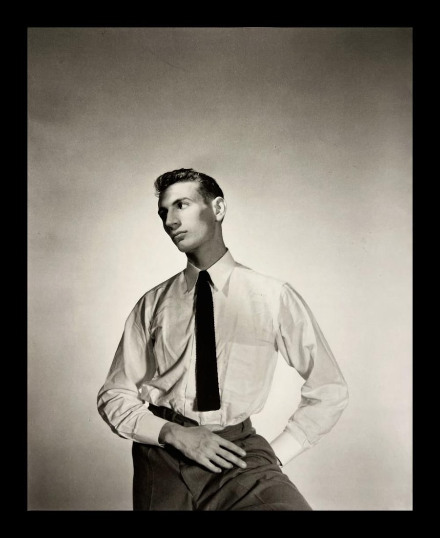 George Platt Lynes, Bernard Perlin, 1940: Photographer: George Platt Lynes (American 1907 - 1955), Internationally renowned photographic artist, best known for portraiture, fashion, dance & nude studies. Title: Bernard Perlin Date Of Negative