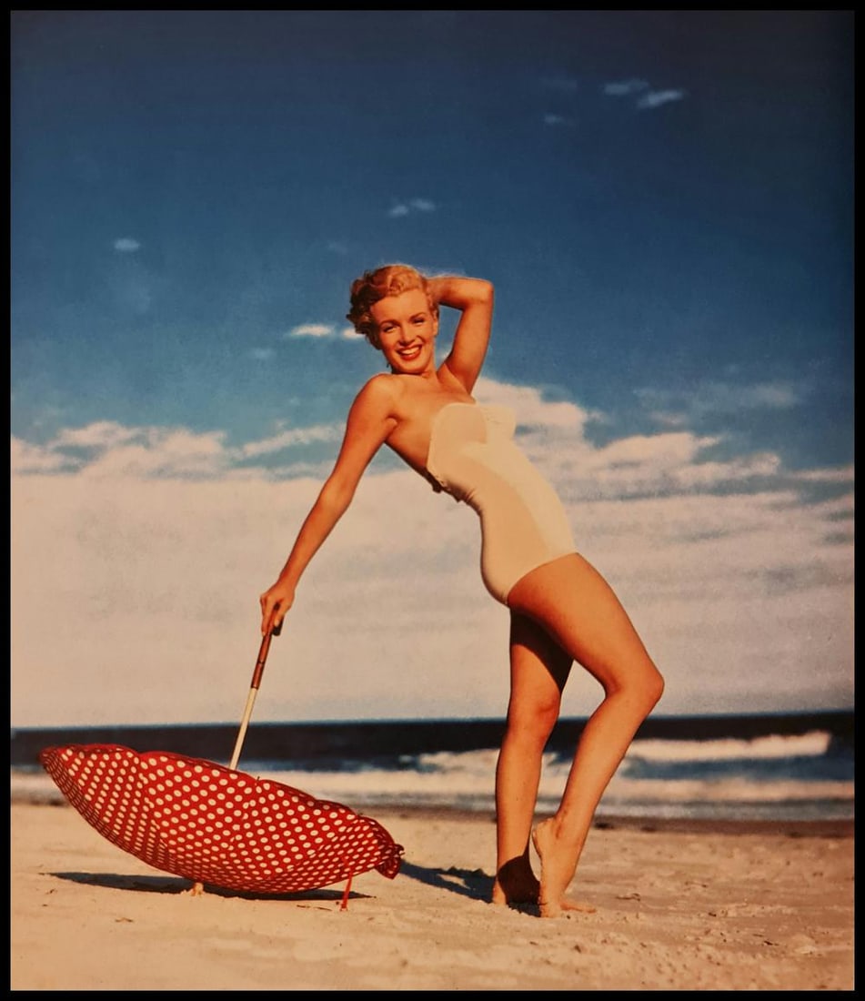 Andre de Dienes, Marilyn Monroein an ice-cream parlor in Beverly Hills, 1953: Photographer: Andre de Dienes Subject/Title: Marilyn Monroein an ice-cream parlor in Beverly Hills Date Of Negative: 1939 Type Of Print: Sheet Fed Photogravure/Heliogravure Date Of Print: 2000 Publish