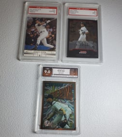 Derek Jeter Baseball Card Lot includinga Topps Rookie