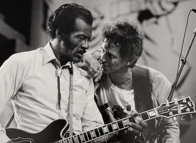 TERRY O'NEILL, CHUCK BERRY WITH KEITH RICHARDS DURING FILMING OF HAIL! HAIL! ROCK N' ROLL, 1986
