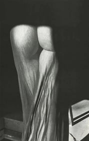 JEANLOUP SIEFF - La Veuve Joyeause, 1984