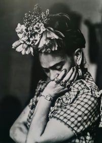 Frida Kahlo, Looking down in floral headdress