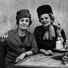 Diane Arbus, Two ladies at the automat, N.Y.C., 1966