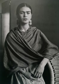 Frida Kahlo, Portrait in dress
