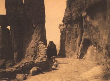 Edward S. Curtis, PLATE 25 At the Gateway Acoma, 1904