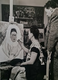 Frida Kahlo, Drawing herself in Tehuana costume