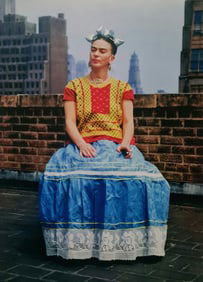 Frida Kahlo, On rooftop