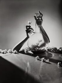 Horst P. Horst, Lisas Hands With Vase And Flowers, New York, 1941