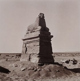 Lynn Davis, Naga, Sudan, 1998 - Limited edition of 50