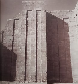Lynn Davis, Wall at Saqqara, Egypt, 1989 - Limited edition of 50