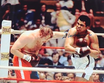 Muhammad Ali, Hand-Signed Authenticated Picture (P40), 8"x10"