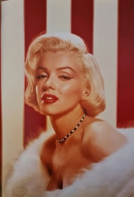 Marilyn Monroe, Color portrait as a vamp in a fluffy fur sole, 1952