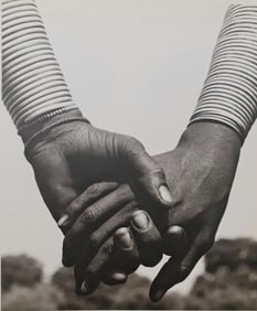 Herb Ritts, Nandoye And Nangini, Hands Joined, 1994