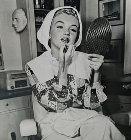 Marilyn Monroe In Old Fashioned Style For Publicity Shot