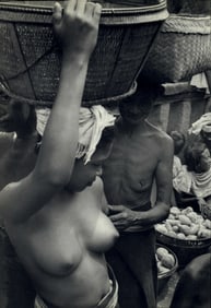 Henri Cartier Bresson, Bali Female Nude Village Well, 1950