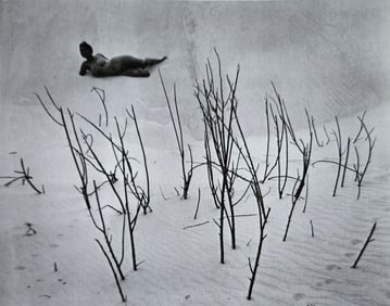 Edward Weston - Nude on Dunes #100, 1939