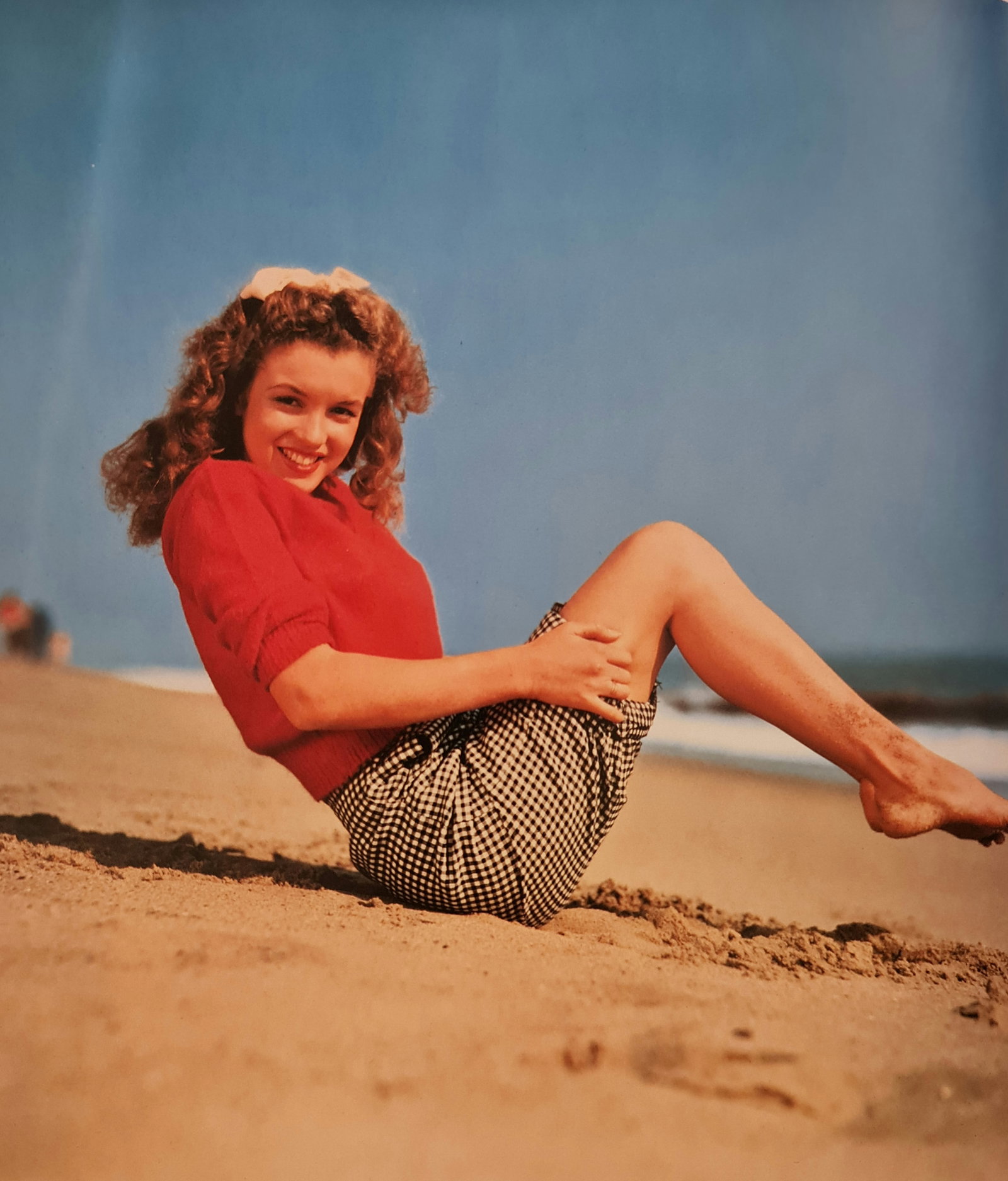 Andre de Dienes, Marilyn Monroe as Norma Jeane on the beach, 1945 (1 of 1)