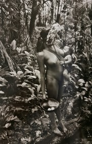 Sebastiao Salgado, Zo woman breastfeeding, Brazil, 2011