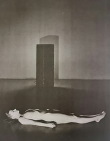 George Platt Lynes, Female nude lying down, 1944