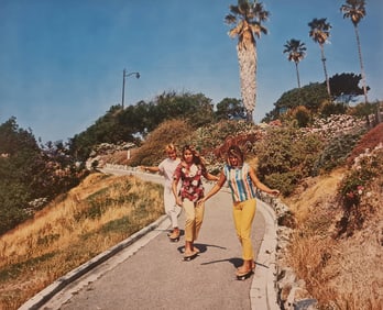 Leroy Grannis, Calhoun Sisters, Laguna Beach, 1972