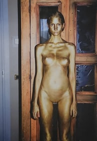Leonardo Glauso, Gold Painted Model, 2021