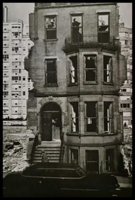 André Kertész, Broken building, New York, 1960