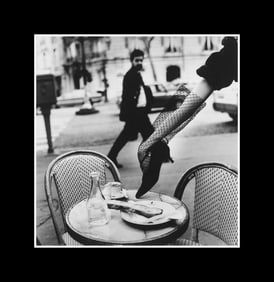 HELMUT NEWTON, Hand in Shoe, Paris, 1991