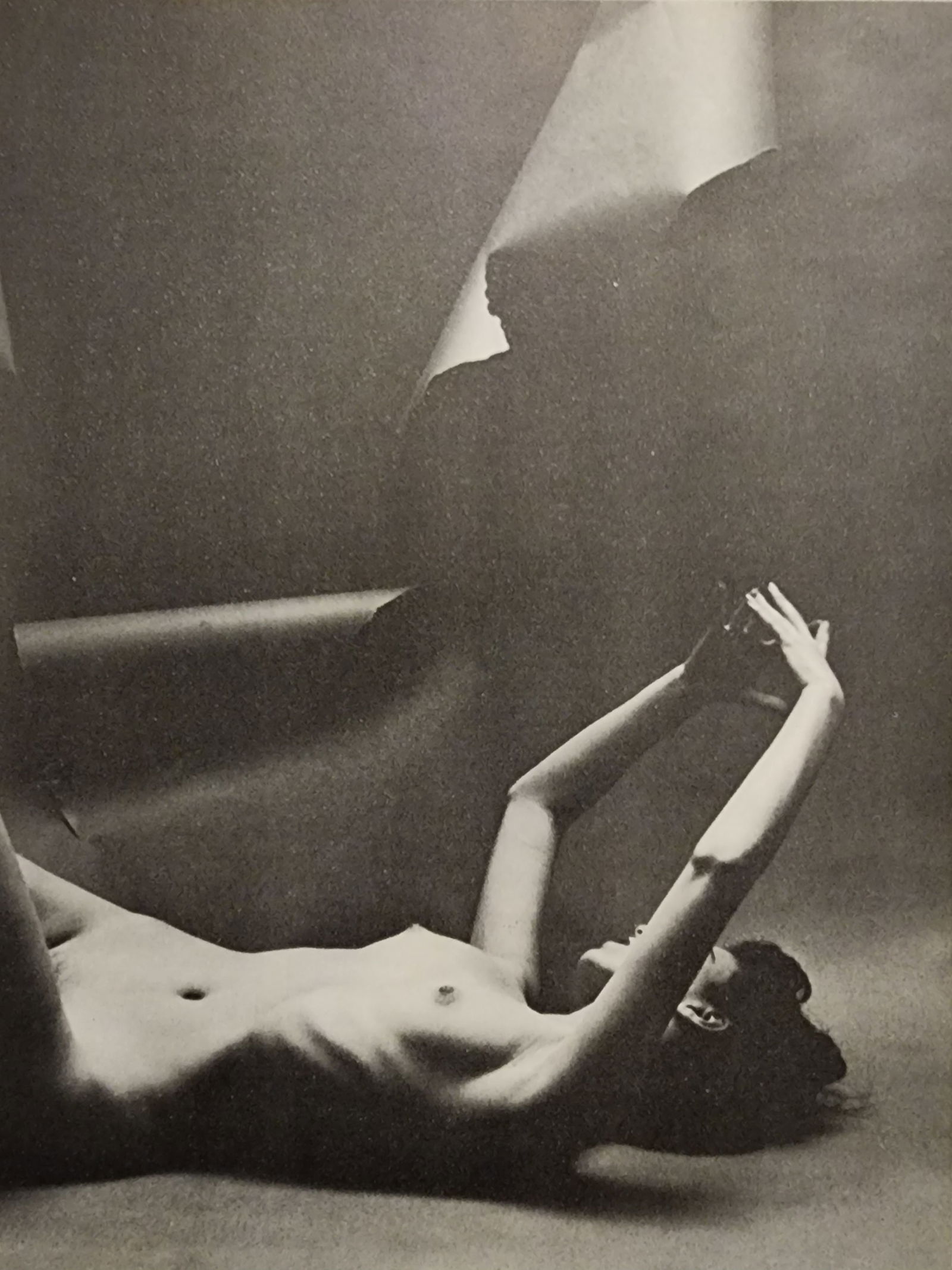 Andre de Dienes, Vintage Artistic Nudes, 1973: Artist / Photographer: Andre de Dienes Title/Subject: Vintage Artistic Nudes, 1973 Condition: Extra Fine - Excellent Type Of Print: Authentic Sheet Fed Photogravure/Heliogravure. Paper: Medium weight,