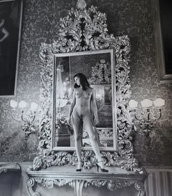 Guido Argentini, Iveta framed by an old mirror