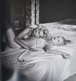 Guido Argentini, Jana & Milena playing girlfriends