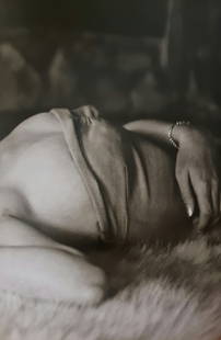 John Florea, Marilyn Monroe in a seductive pose, 1953: Photographer: John Florea Subject/Title: Marilyn Monroe in a seductive pose Date Of Negative: 1939 Type Of Print: Sheet Fed Photogravure/Heliogravure Date Of Print: 2000 Publisher: teNeues Paper: Medi