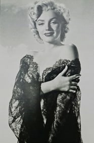 Marilyn Monroe on set of, 'Gentlemen Prefer Blondes' - 1