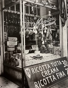 Berenice Abbott, Cheese Store, 276 Bleecker Street, 1930s