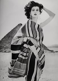 Richard Avedon, Wrap by Brooke Cadwallader, Great Pyramids of Giza, Egypt, 1951