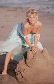 Celebrity Boudoir, 1997