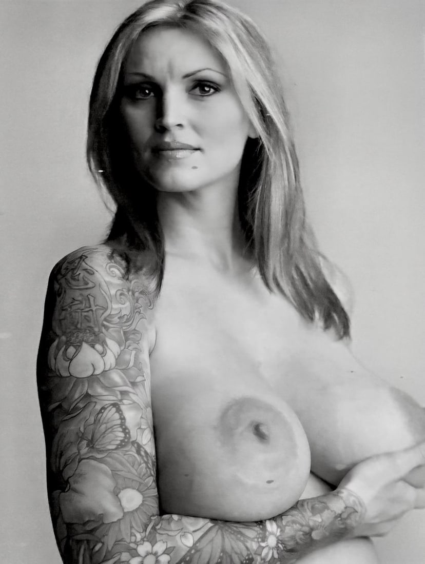 Jenna Jameson & friends, 2004: Title/Subject: Jenna Jameson & friends Type Of Print: Authentic Sheet Fed Photogravure/Heliogravure. Date Of Print: 2004 Paper: Medium weight, satin/matte finish. Print Origin: Spain Approximate Image