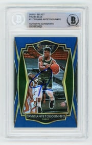 Giannis Anetetokounpo Autographed Slab Beckett Certified Blue Prizm 2020-21