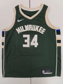Giannis Annetumpko, Beckett Certified Autographed Milwaukee Bucks Basketball Jersey